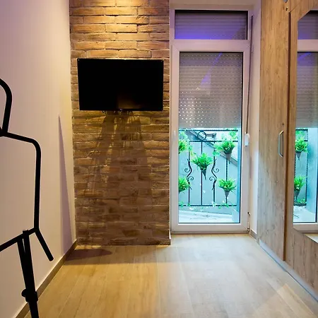 Cosmopolitan Apartment